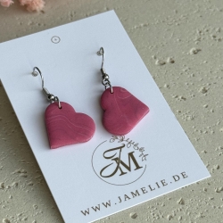 Herz Ohrringe aus Polymer Clay – marmoriert in Pink & Beere