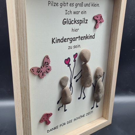 Liebevoll handgefertigtes Steinbild als Geschenk zum Abschied vom Kindergarten für die Erzieherinnen - Glückspilz