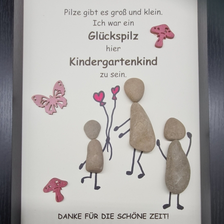 Liebevoll handgefertigtes Steinbild als Geschenk zum Abschied vom Kindergarten für die Erzieherinnen - Glückspilz