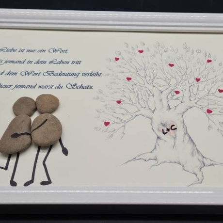 Liebevoll handgefertigtes Steinbild für die Liebste oder den Liebsten - Liebe ist ... - für Valentinstag usw. - personalisierbar