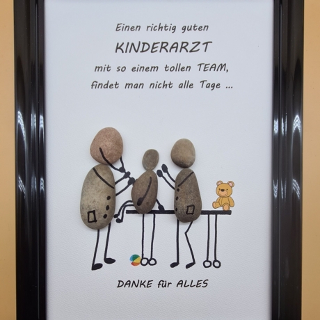 Liebevoll handgefertigtes Steinbild als Geschenk für den Kinderarzt und sein Team - 3 verschiedene Rahmenfarben