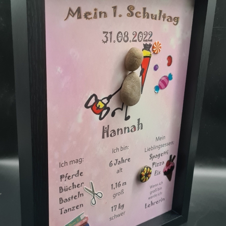 Liebevoll handgefertigtes Steinbild als Geschenk für das Schulkind (Mädchen) - Meilenstein - personalisiert - 3 Rahmenfarben wählbar