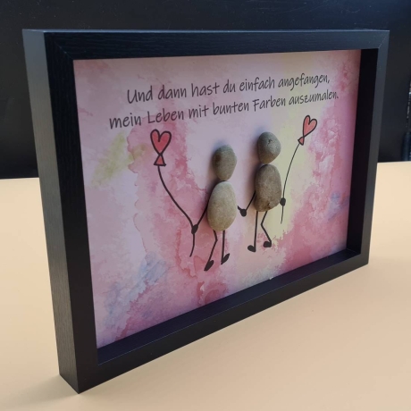 Liebevoll handgefertigtes Steinbild als Valentinstagsgeschenk, Jahrestag, Hochzeitstag etc. - personalisierbar - 3 Rahmenfarben
