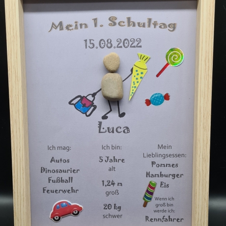 Liebevoll handgefertigtes Steinbild als Geschenk für das Schulkind (Junge) - Meilenstein - personalisiert - 3 Rahmenfarben wählbar wählbar