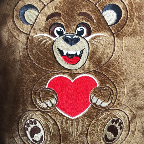 Stickdatei ITH Bär Fred für Rahmen 20×30 cm