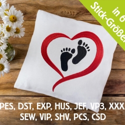 Stickdatei Baby Füßchen im Herz in 6 Größen