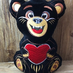 Stickdatei ITH Bär Fred für Rahmen 20×30 cm