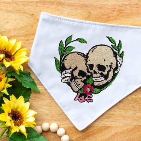 Stickdatei Totenkopf Love in 5 Größen