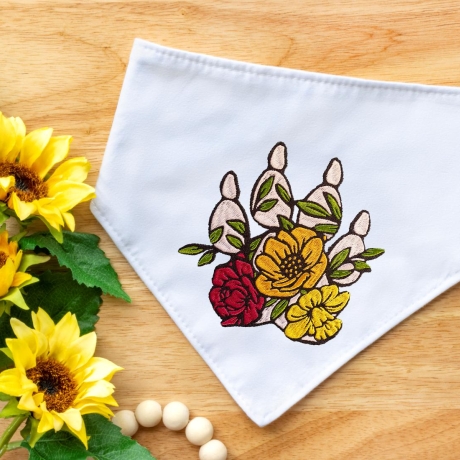 Stickdatei florale Hundepfote mit Kralle in 6 Größen