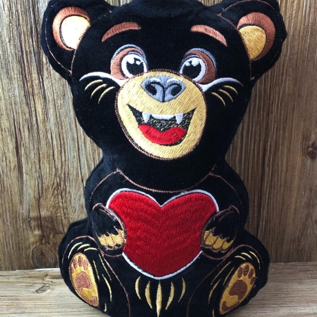 Stickdatei ITH Bär Fred für Rahmen 16×26 cm