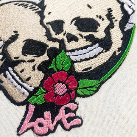 Stickdatei Totenkopf Love in 5 Größen