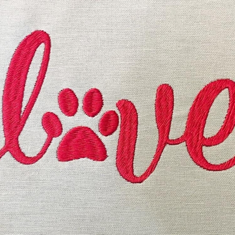 Stickdatei LOVE mit Hundepfote in 6 Größen