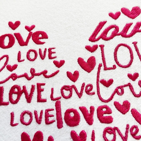 Stickdatei LOVE SCHRIFTEN im Herz in 5 Größen