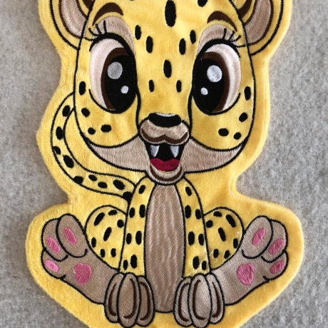 Stickdatei Applikation Gepard Milly in 3 Größen