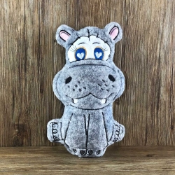 Stickdatei ITH Nilpferd BERTA für Rahmen 16×26 cm