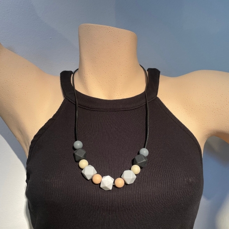 Connect - Lederband mit Perlen