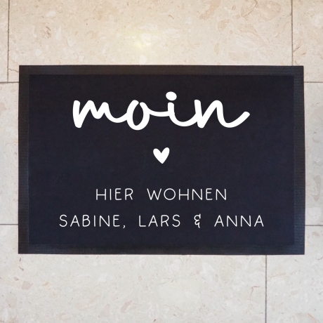 Personalisierte Fußmatte - Fussmatte mit Wunschnamen | Moin - Hier wohnen | 60 x 40 cm | Geschenkidee zum Umzug, Einzug für Familien, Umzug