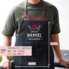 Grillmeister Grillschürze personalisiert für Männer mit Namen Kunstleder Applikation zum Geburtstag, Weihnachten Baumwollschürze, Geschenk