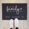 Personalisierte Fußmatte - Fussmatte mit Wunschnamen, Türvorleger, Türmatte| 60 x 40 cm | Geschenkidee zum Umzug, Einzug für Familien, Umzug
