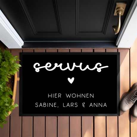 Personalisierte Fußmatte - Fussmatte mit Wunschnamen | Servus - Hier wohnen | 60x 40 cm | Geschenkidee zum Umzug, Einzug für Familien, Umzug