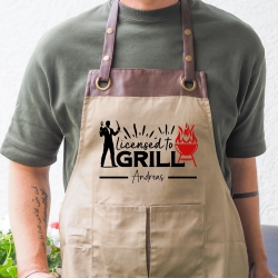 Grillschürze personalisiert Lizenz zum Grillen für Männer mit Name & Kunstleder zum Geburtstag - Weihnachten Baumwollschürze, Küchenschürze
