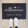 Personalisierte Fußmatte - Fussmatte mit Wunschnamen, Türvorleger, Türmatte| 60 x 40 cm | Geschenkidee zum Umzug, Einzug für Familien, Umzug