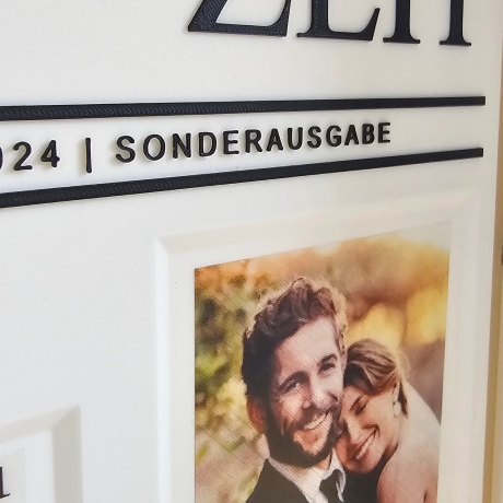Personalisierte 3D Zeitung zur Hochzeit – besonderes Geldgeschenk auf Acrylscheibe (ohne Rahmen)