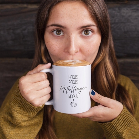 Personalisierte Tasse „Hokus Pokus Mittelfinger Modus“ – Lustige Tasse – Individueller Spruch – Geschenkidee - Freche Geschenkidee