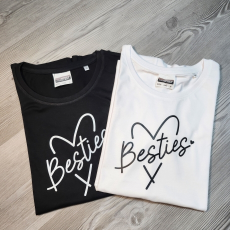 Besties T-Shirt Beste Freundinnen Beste Freunde Personalisiertes Shirt Bekleidung Geschenkidee Freundin Geschenkidee für Frauen Geschenkidee