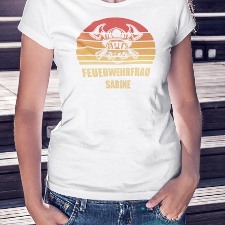 Personalisiertes T-Shirt Feuerwehr Frau Wunschnamen Geburtstagsgeschenk für Frauen Feuerwehr Shirt Freiwillige Feuerwehr