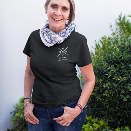 Personalisiertes T-Shirt Oma Kreuz Wunschnamen Name der Enkel Geschenk Mutter Geschenkidee Muttertag Shirt Geburtstagsgeschenk Frau