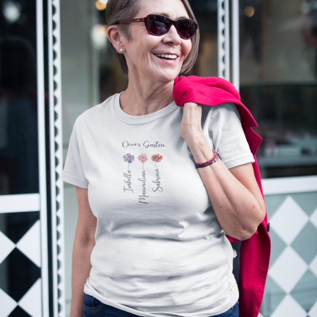 Personalisiertes Bio T-Shirt mit Geburtsblumen der Liebsten - Für Mama, Oma, Tante, Schwester,Geschenkidee für Sie,Mamas Garten,Omas Garten