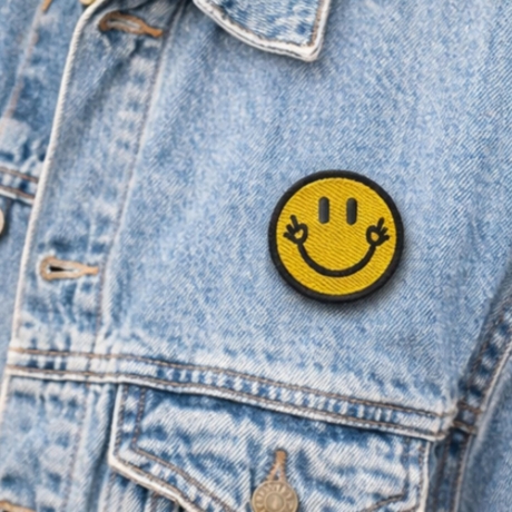 Smiley Mittelfinger Aufnäher gelb, runder Aufnäher, Bügelpatch