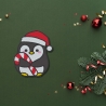 Weihnachtsaufnäher | Pinguin mit Zuckerstange | Gestickte Winter-Applikation - zum Aufbügeln / mit Klettverschluss