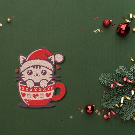 Weihnachten Flicken Katze im Becher Gestickte Applikation - Aufbügeln oder Aufnähen (7 cm)
