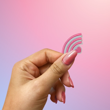 Valentinstag Aufnäher | Herz-WiFi Gestickt Rosa Applikation Bügelbild