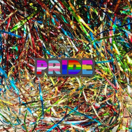 Pride Aufnäher – Bestickter LGBTQ+ Aufnäher mit Flaggen-Lettern , Regenbogen