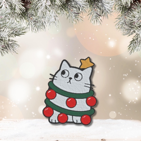Weihnachtskatze Aufnäher – Lustiger Katzen Aufnäher mit Weihnachtskugeln, ca. 8 cm, bestickt, weiß