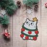 Weihnachtskatze Aufnäher – Lustiger Katzen Aufnäher mit Weihnachtskugeln, ca. 8 cm, bestickt, weiß