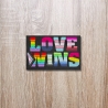 Pride Aufnäher | Love Wins – Bestickter LGBTQ+ Aufnäher mit Regenbogen-Flaggen | Aufbügeln