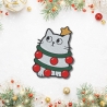 Weihnachtskatze Aufnäher – Lustiger Katzen Aufnäher mit Weihnachtskugeln, ca. 8 cm, bestickt, weiß