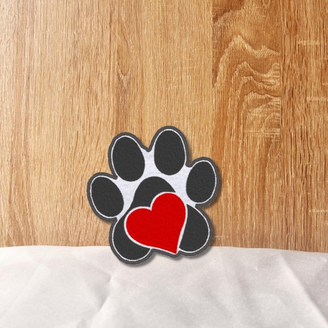 Tierliebhaber Aufnäher | Tatze mit Herz Design | Gestickte Aufbügler, Farben anpassbar