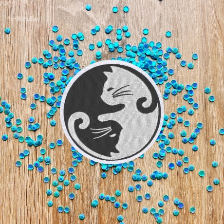 Tier Aufnäher | Kitty Yin Yang Stickapplikation | Anpassbare Farben