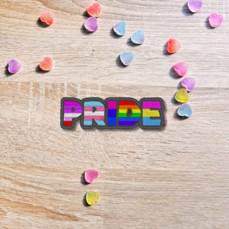 Pride Aufnäher – Bestickter LGBTQ+ Aufnäher mit Flaggen-Lettern , Regenbogen