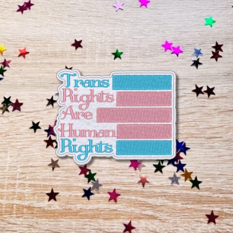 Trans Rechte: Gestickter Pride Aufnäher (9 cm) Blau, Pink & Weiß