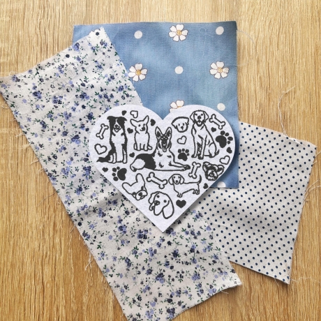 Puppy Patch, Gesticktes Hundeliebhaber Herz, DIY Applikation