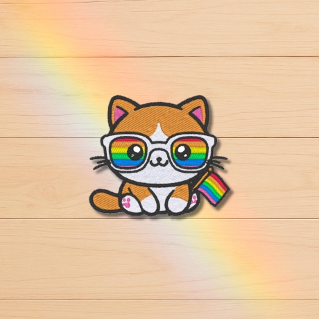 Pride Aufnäher | Katze mit Regenbogen Flagge LGBTQ+ Gestickte Applikation