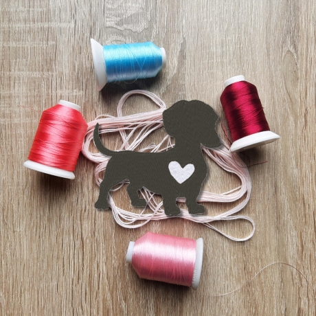 Gestickter Silhouette Dackel Aufnäher: Anpassbare Farben, 7,5 cm Hundeliebhaber Geschenk