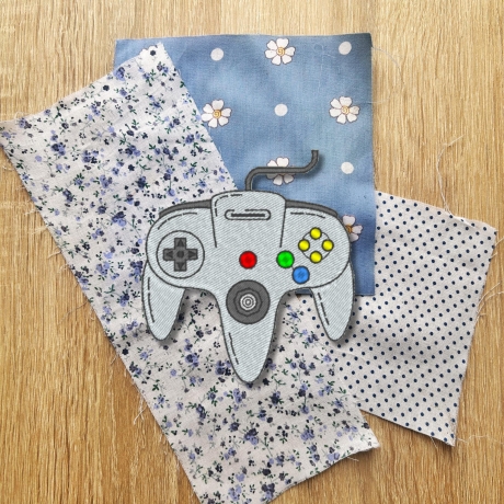 Retro Aufnäher | Vintage Game Controller Applikation | Besticktes 90er Jahre Gaming Design