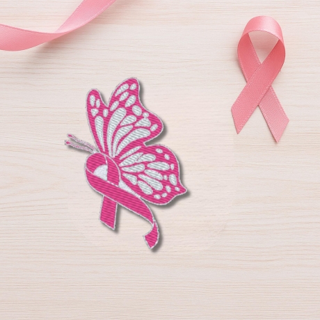 Brustkrebs Aufnäher – Schmetterling mit Pink Schleife | 7cm hoch